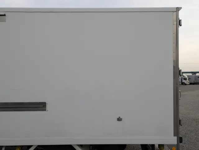 いすゞ エルフ 2RG-NPR88AN(2WD)の写真21