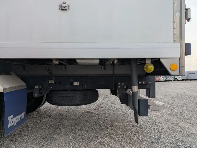 いすゞ エルフ 2RG-NPR88AN(2WD)の写真22