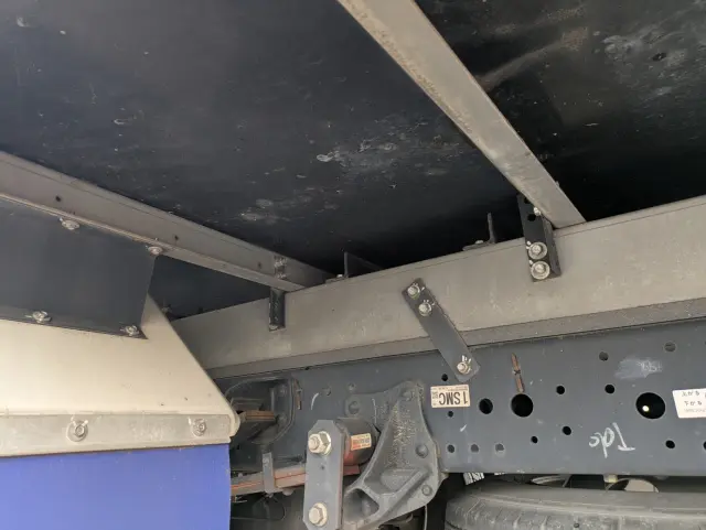 いすゞ エルフ 2RG-NPR88AN(2WD)の写真23