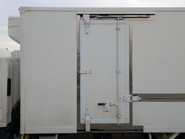 いすゞ エルフ 2RG-NPR88AN(2WD)の写真26