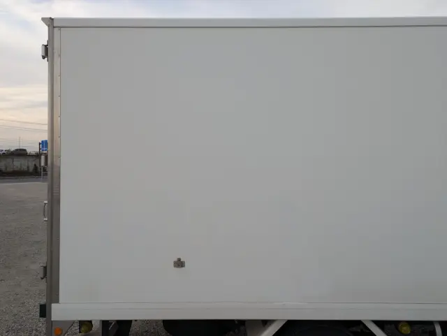 いすゞ エルフ 2RG-NPR88AN(2WD)の写真31