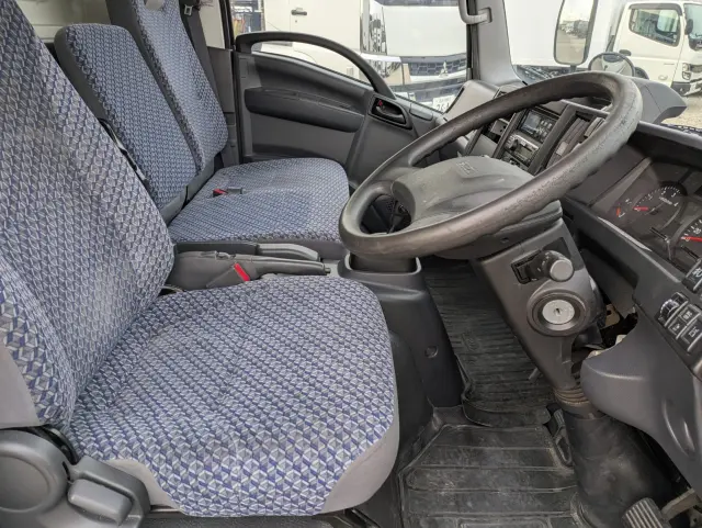 いすゞ エルフ 2RG-NPR88AN(2WD)の写真35