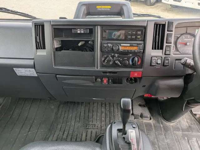 いすゞ エルフ 2RG-NPR88AN(2WD)の写真38