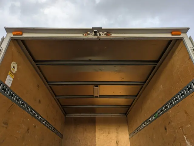 三菱 キャンター 2RG-FBA20(2WD)の写真12