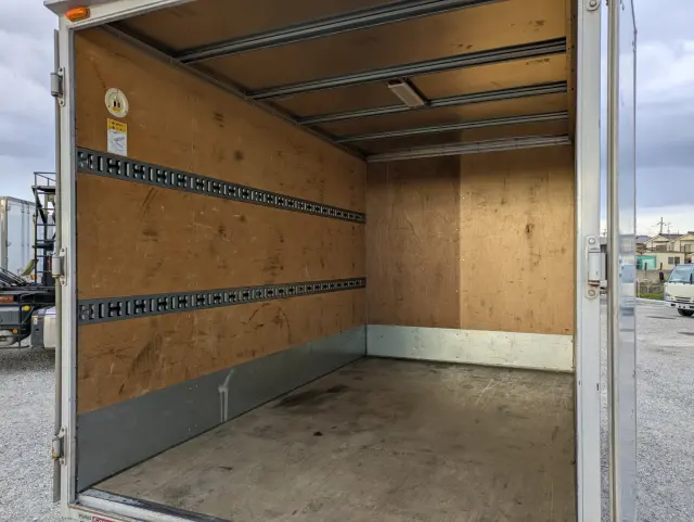 三菱 キャンター 2RG-FBA20(2WD)の写真18