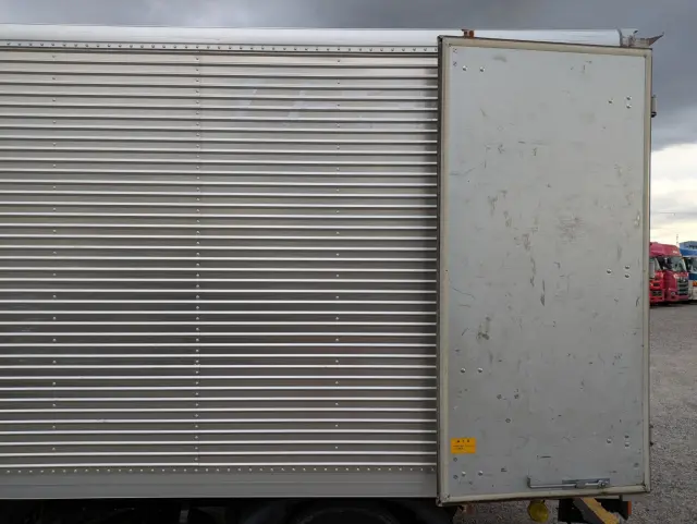 三菱 キャンター 2RG-FBA20(2WD)の写真19