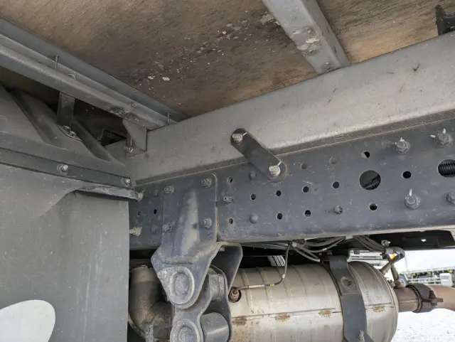 三菱 キャンター 2RG-FBA20(2WD)の写真22