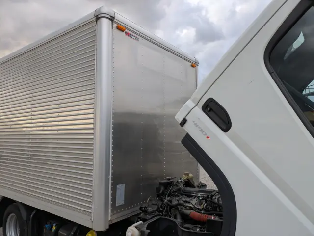 三菱 キャンター 2RG-FBA20(2WD)の写真41