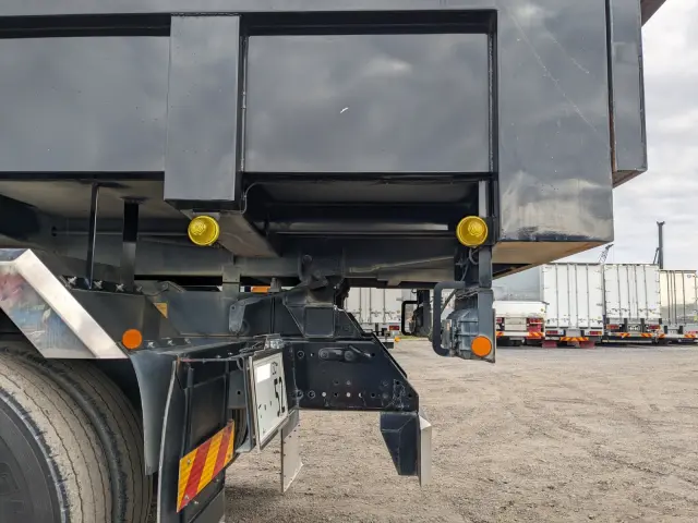 日野 プロフィア 2DG-FS1AJA(6x4)の写真16