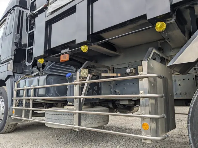 日野 プロフィア 2DG-FS1AJA(6x4)の写真20