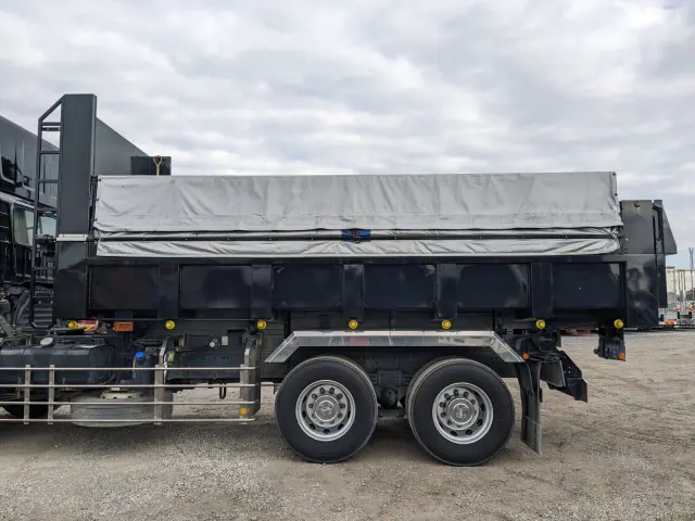 日野 プロフィア 2DG-FS1AJA(6x4)の写真22