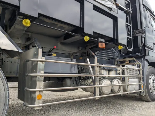 日野 プロフィア 2DG-FS1AJA(6x4)の写真27