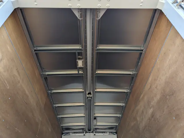 三菱 キャンター 2PG-FEAV0(2WD)の写真13