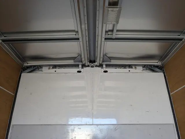 三菱 キャンター 2PG-FEAV0(2WD)の写真15