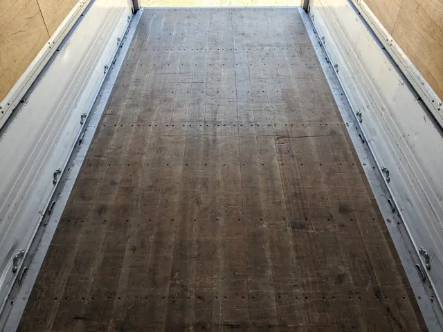 三菱 キャンター 2PG-FEAV0(2WD)の写真17