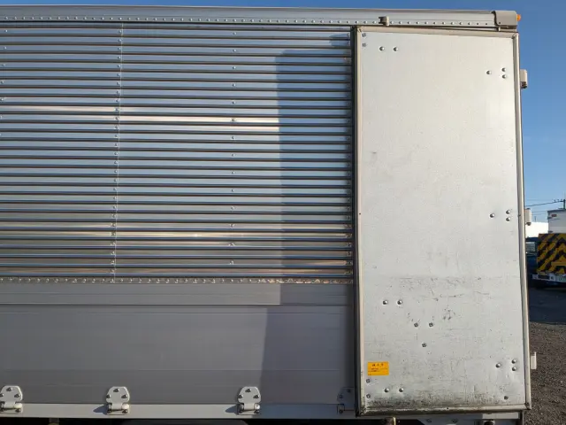 三菱 キャンター 2PG-FEAV0(2WD)の写真20