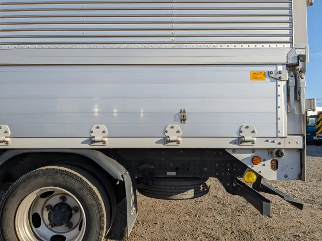 三菱 キャンター 2PG-FEAV0(2WD)の写真21