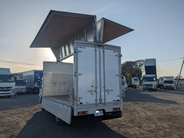 三菱 キャンター 2PG-FEAV0(2WD)の写真34