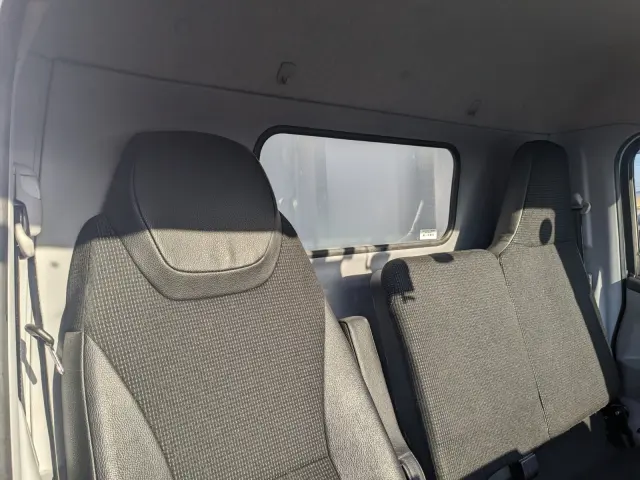 三菱 キャンター 2PG-FEAV0(2WD)の写真37