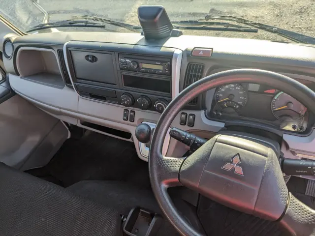 三菱 キャンター 2PG-FEAV0(2WD)の写真38