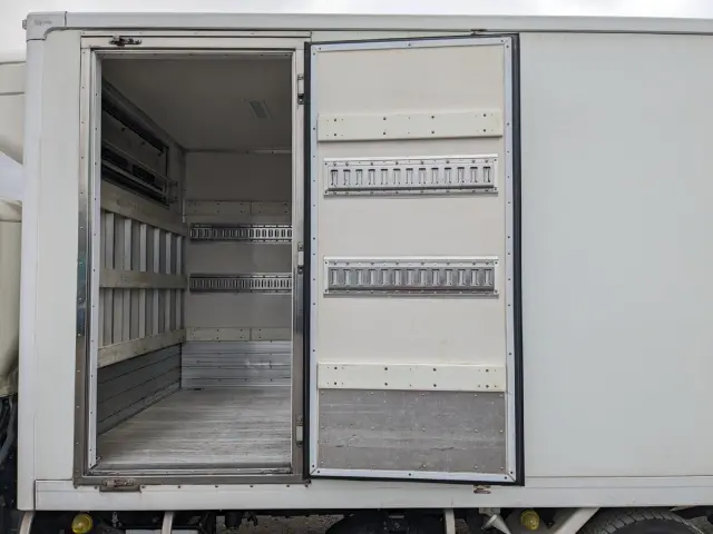 日野 デュトロ 2RG-XZU712M(2WD)の写真32