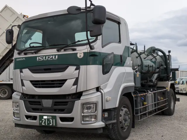 いすゞ ギガ 2KG-CVR60C(2WD)の写真1