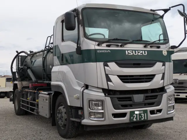 いすゞ ギガ 2KG-CVR60C(2WD)の写真3