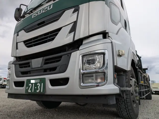 いすゞ ギガ 2KG-CVR60C(2WD)の写真5