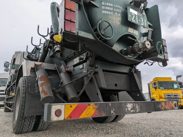 いすゞ ギガ 2KG-CVR60C(2WD)の写真7