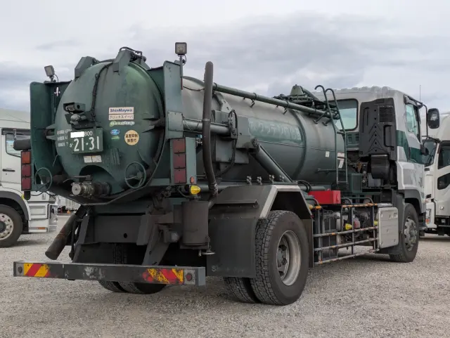 いすゞ ギガ 2KG-CVR60C(2WD)の写真8