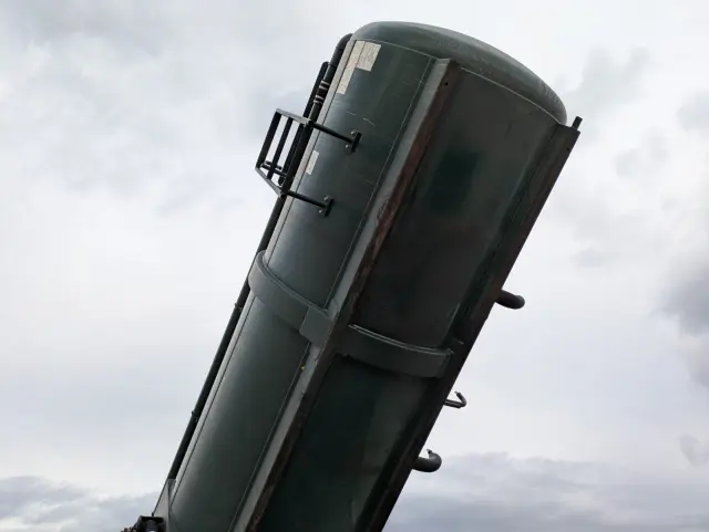 いすゞ ギガ 2KG-CVR60C(2WD)の写真17