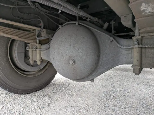 いすゞ ギガ 2KG-CVR60C(2WD)の写真30