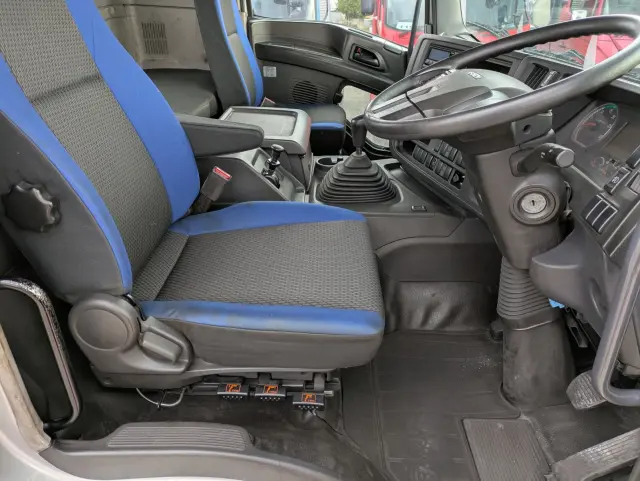 いすゞ ギガ 2KG-CVR60C(2WD)の写真32