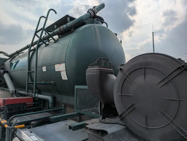 いすゞ ギガ 2KG-CVR60C(2WD)の写真43