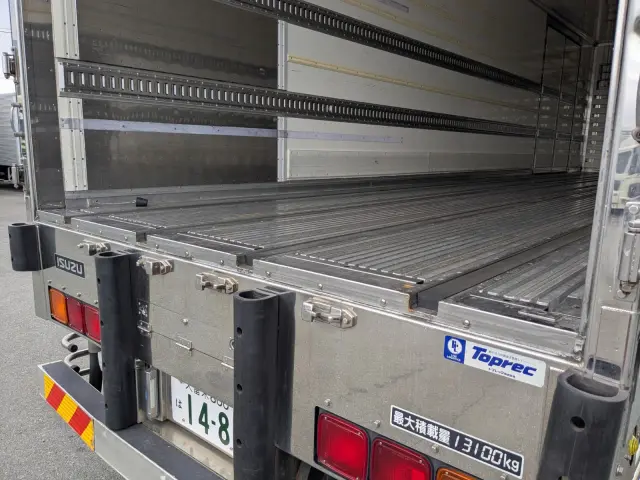 いすゞ ギガ 2KG-CYL77C(6x2)の写真21