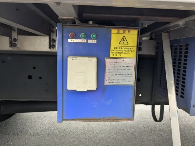 いすゞ ギガ 2KG-CYL77C(6x2)の写真32