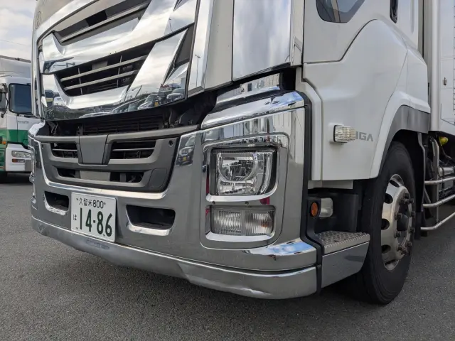 いすゞ ギガ 2KG-CYL77C(6x2)の写真47