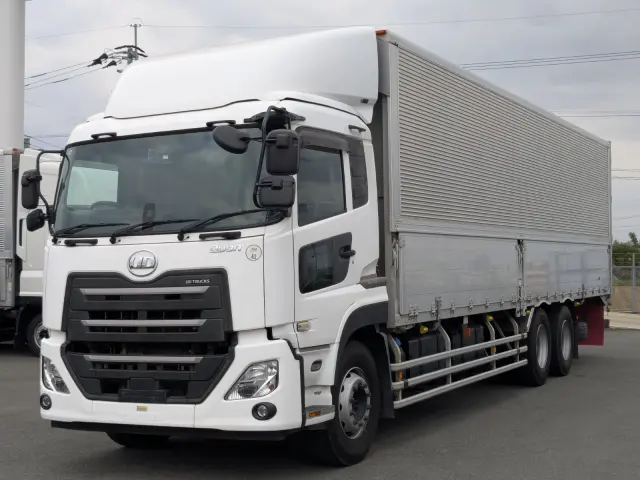 UD クオン 2PG-CD5CA(6x2)の写真1