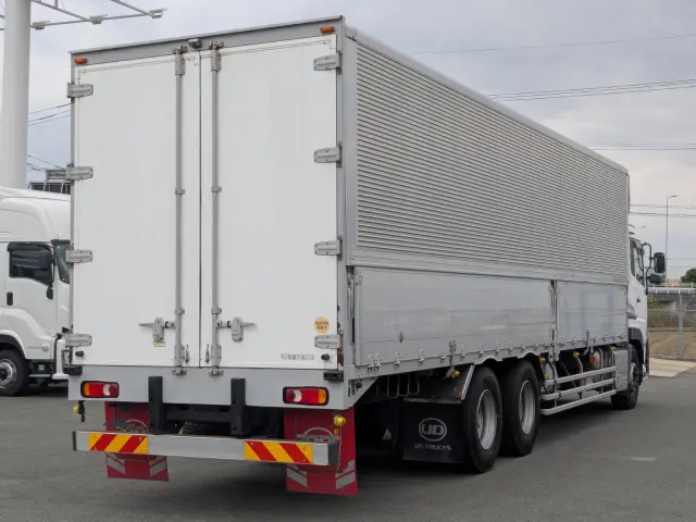 UD クオン 2PG-CD5CA(6x2)の写真5