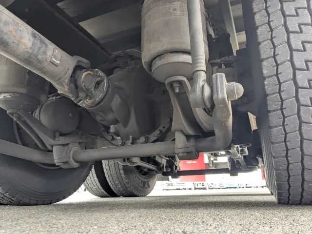 UD クオン 2PG-CD5CA(6x2)の写真14