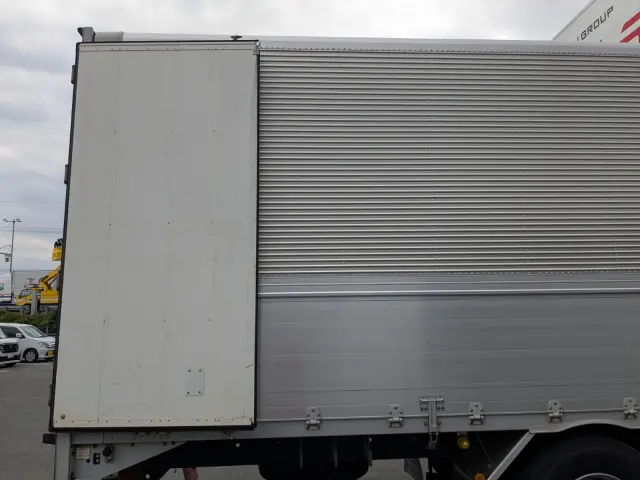 UD クオン 2PG-CD5CA(6x2)の写真16