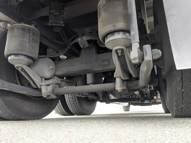 UD クオン 2PG-CD5CA(6x2)の写真17