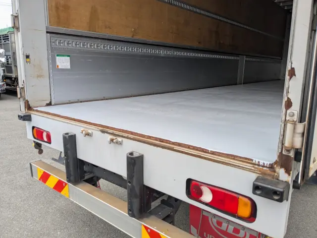 UD クオン 2PG-CD5CA(6x2)の写真20