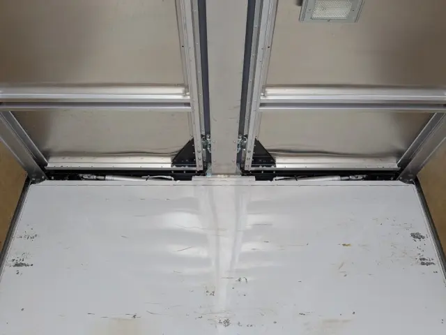 UD クオン 2PG-CD5CA(6x2)の写真25