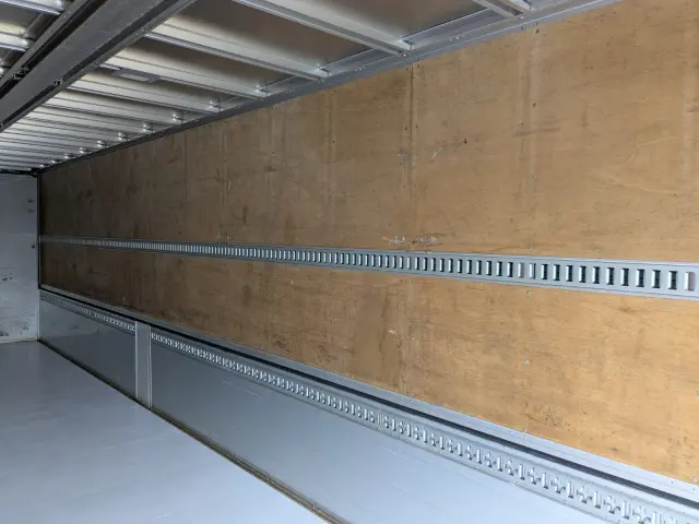 UD クオン 2PG-CD5CA(6x2)の写真28