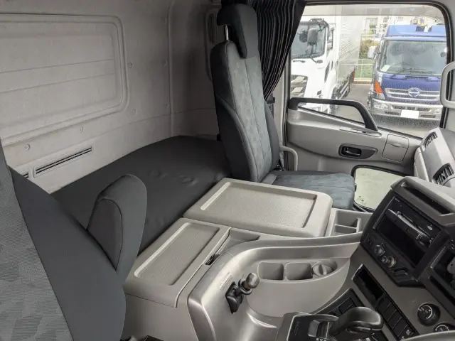 UD クオン 2PG-CD5CA(6x2)の写真37