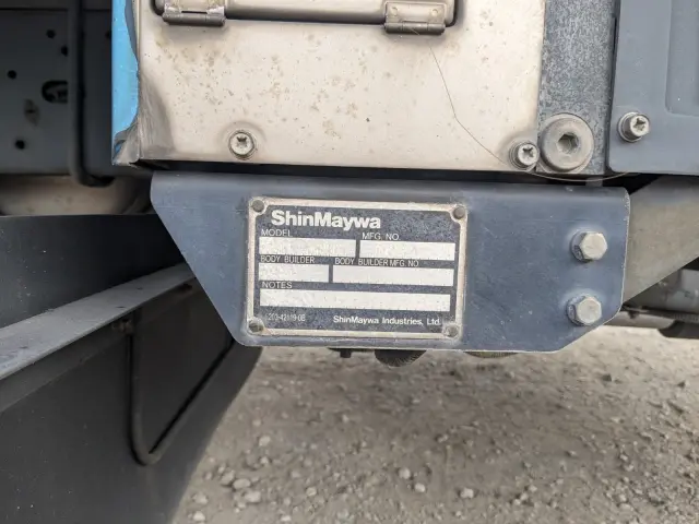 いすゞ フォワード LKG-FTR90T2(2WD)の写真25