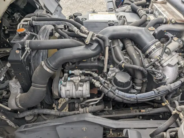 いすゞ フォワード LKG-FTR90T2(2WD)の写真43