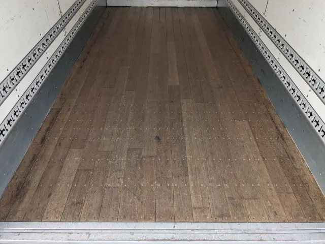 三菱 キャンター TPG-FEB80(2WD)の写真14