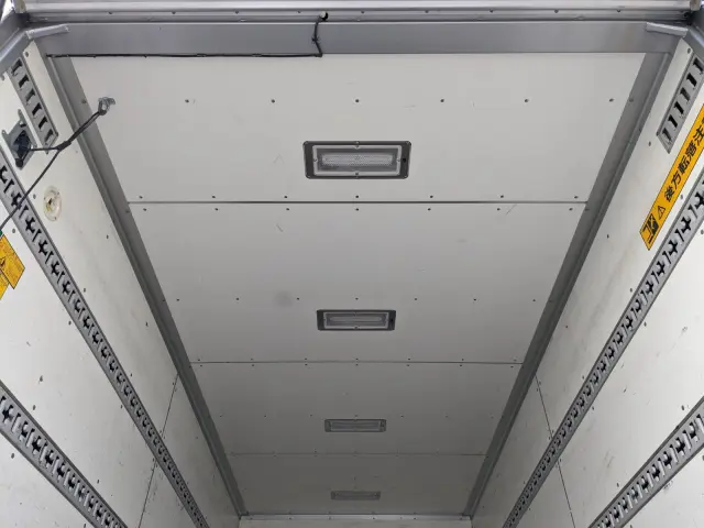 三菱 キャンター TPG-FEB80(2WD)の写真15